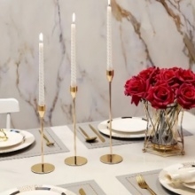 3 candlesticks