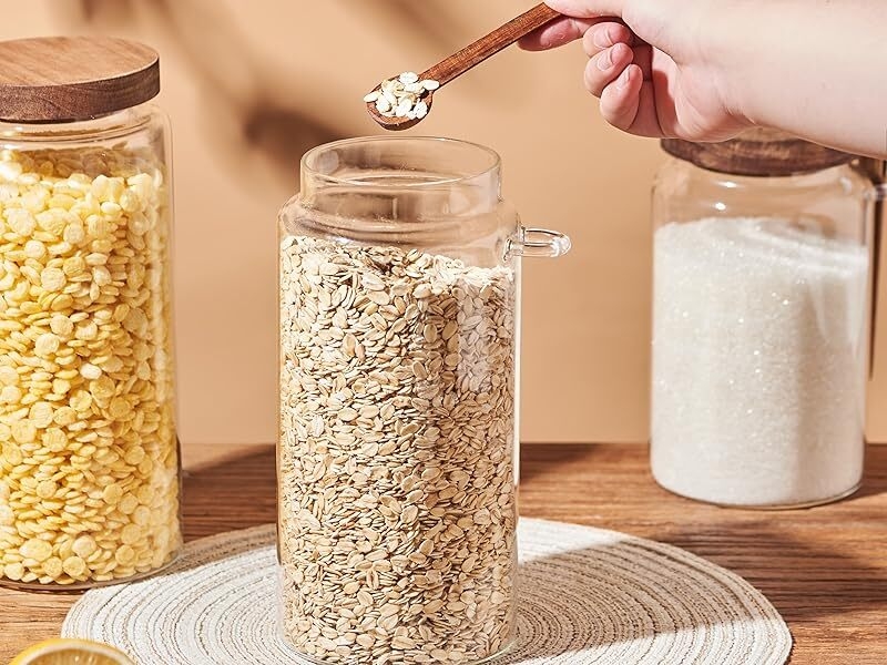 Eden & Willow Glass Kitchen Storage Jar with Acacia Lid and Spoon