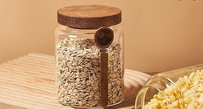 Eden & Willow Glass Kitchen Storage Jar with Acacia Lid and Spoon