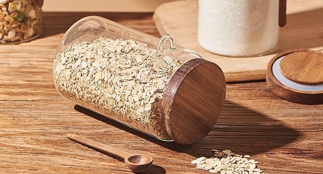 Eden & Willow Glass Kitchen Storage Jar with Acacia Lid and Spoon