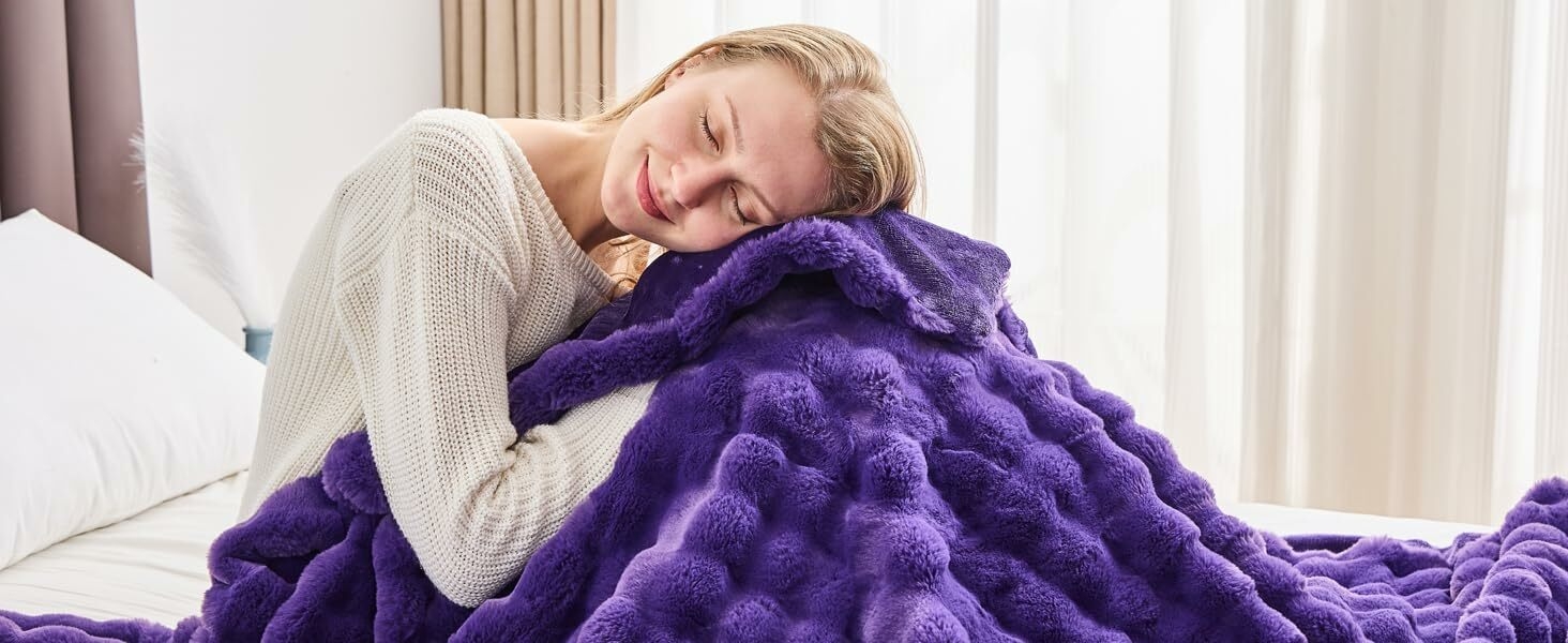 NEWCOSPLAY Faux Fur Blanket Bubble Blanket Thick Warm Soft for Couch Sofa Bed 550GSM