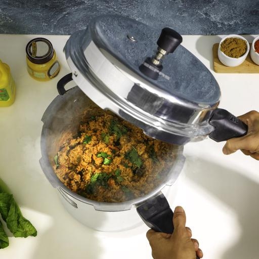 Geepas GPC329 |  Aluminum Pressure Cooker