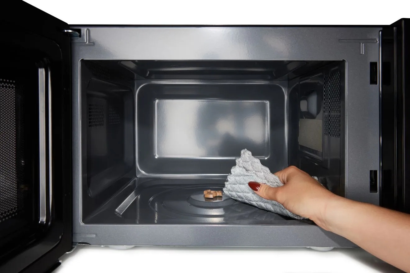 Easy Cleaning (Hisense MWO)