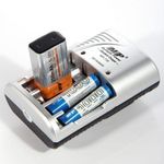 product_image_name-Generic-Electric Rechargeable Battery Charger Size AA,AAA and 9V - Silver-1
