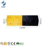 product_image_name-Generic-modular rubber speed bump designed for traffic calming on roads and in parking lots. -4