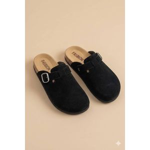 Unisex Clogs Sandals Shoes - Black ( small fitting)