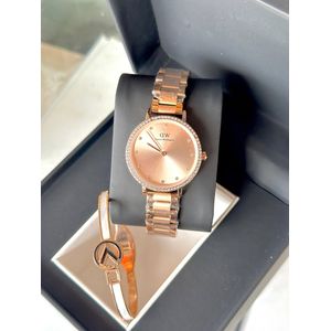 Classic Ladies Watch with a Bracelet -Rosegold 