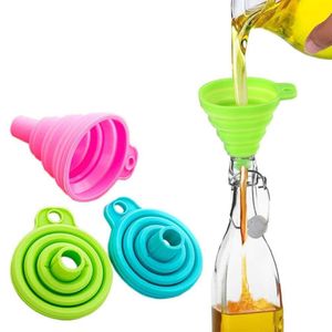 Mini foldable silicone funnel