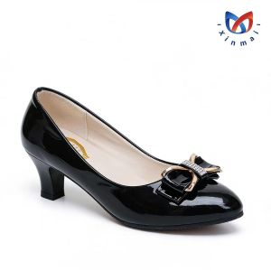 Stylish and Elegant Bow-Adorned Women's High Heels | Shiny Patent Leather Women's Mid-Heel Pumps for Prom and Parties - Black
