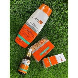 Light Up Clarifying Beauty Lotion 400ml + 200g + Serum 30ml With C,B CAROTEN & COLLAGEN 3pcs Set