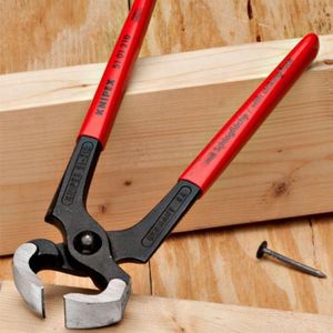 Carpenters' Pincer with a 210mm length.