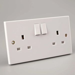 G & T Double Wall Switch Socket V406 13A 2 Gang Switched - White