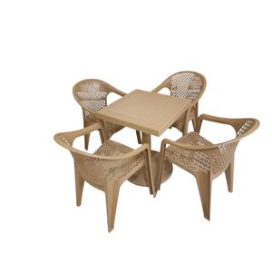 ASet Of Hard Rigid Indoor And Outdoor Outdoor Dinning 4 Chairs And It's Center Table Dinning 