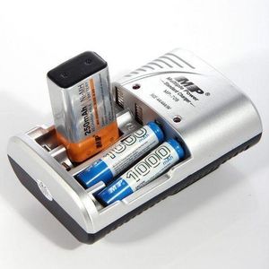 Electric Rechargeable Battery Charger Size AA,AAA and 9V - Silver