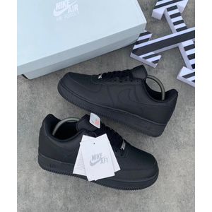 Air Men's classic sneakers 