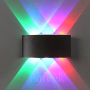 Integrated LED Outdoor Wall Light. 