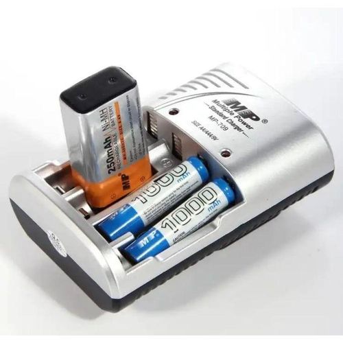 product_image_name-Generic-Battery Charger Size AA,AAA And 9V - White/Silver-1