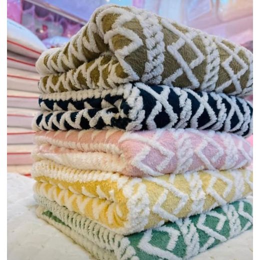 Cozy Fleece Heavy fleece blankets with soft material 